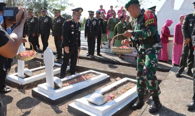 Jelang-Peringatan-HUT-TNI-ke-78,-Kapolres-Belu-Hadiri-Ziarah-Nasional-di-Taman-Makam-Pahlawan-Seroja