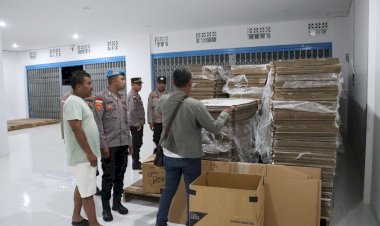 Jamin-Keamanan-di-Masa-Pemilu,-Satgas-OMB-Polres-Belu-Rutin-Patroli-Malam-ke-Kantor-Penyelenggara-Pemilu