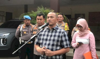 Panitia-Klarifikasi-Tak-Ada-Intimidasi-Polisi-Atas-Pentas-di-TIM