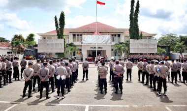 12-Hari-Menuju-Pemilu-2024,-Kapolres-Belu,-AKBP-Richo-N.D-Simanjuntak-Cek-dan-Beri-Penekanan-kepada-380-Personel-Pengamanan-TPS