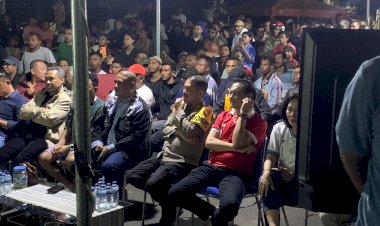 Dukung-Garuda-Muda-di-Pentas-Asia,-Kapolres-Belu-bersama-Bupati-dan-Forkopimda-Nobar-Semi-Final-Piala-AFC-U--23-Indonesia-VS-Uzbekistan