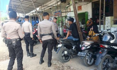 Bergerak-di-Hari-Libur,-Patroli-Presisi-Sampta-Polres-Belu-Ajak-Warga-Pasar-Baru-Jaga-Kamtibmas