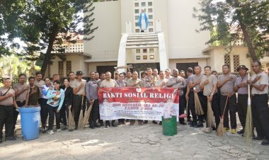 Sambut-Hari-Bhayangkara-ke-78,-Simak-Video-Polres-Belu-Gotong-Royong-Bersihkan-Tempat-Ibadah