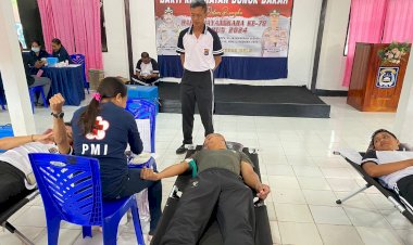 Soliditas-untuk-Kemanusiaan,-Polres-Belu-Bersama-TNI-dan-Brimob-Kompak-Donor-Darah-Sambut-Hari-Bhayangkara-ke-78