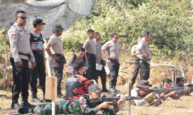 Sinergitas-TNI-Polri-di-Belu-Gelar-Latihan-Menembak-Bersama-di-Markas-Kavaleri-KKA-Atambua,-Cek-Videonya