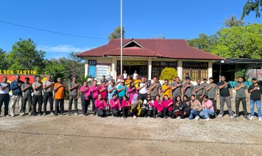 Kembali-Tunjukan-Kekompakan,-Polsek-Tasifeto-Timur-Gelar-Olahraga-Bersama-Perkuat-Sinergitas-TNI-Polri-di-Tapal-Batas