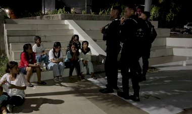 Jauhi-Nongkrong-dan-Berjualan-Hingga-Larut-Malam,-Imbau-Tim-Perintis-Samapta-Polres-Belu-Saat-Gelar-Patroli-dalam-Kota