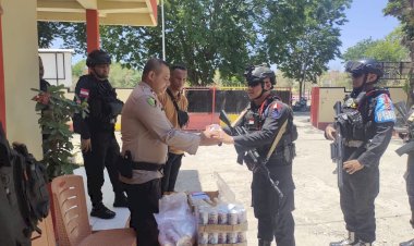 BKO-Pengamanan-Pilkada-2024,-Personel-Brimob-Terima-Bekal-Kesehatan-dari-Sub-Satgas-Dokkes-Ops-Mantap-Praja-Polres-Belu