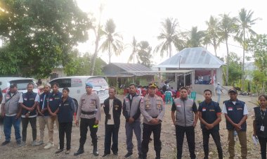 Turun-di-Dua-Desa,-Polsek-Lasiolat-Turun-hingga-Malam-Amankan-Kampanye-Hari-ke-23-Paslon-Bupati-dan-Wakil-Bupati-Pilkada-2024