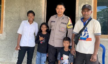 Selalu-Waspada-di-Musim-Hujan,-Pesan-Aipda-Fahrudin-kepada-Warga-Binaannya-di-Dusun-Fatumalakan