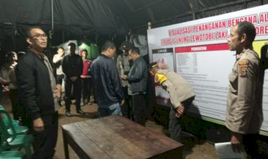 Astama-Ops-Kapolri-Tinjau-Posko-Kemanusiaan-Polda-NTT,-Pastikan-Kesiapan-Bantuan-untuk-Korban-Erupsi-Gunung-Lewotobi-- 