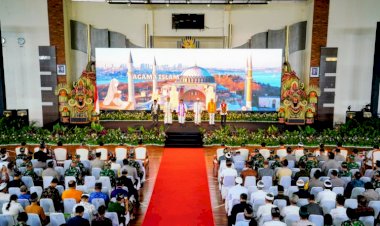 Kapolri-Hadiri-Doa-Lintas-Agama-di-Bali,-Ikhtiar-Pilkada-Damai