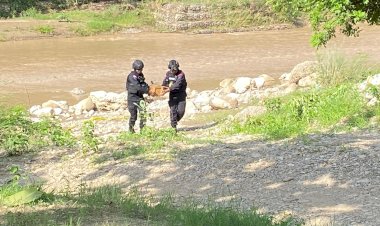 Polres-Belu-Bersama-Tim-Gegana-Sat-Brimob-Polda-NTT-Evakuasi-Benda-Diduga-Mortir-di-Kali-Talau