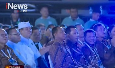 Natal-Berjalan-Aman,-Presiden-Prabowo-:-Terima-Kasih-Kapolri-Panglima-TNI-Telah-Bekerja-Keras