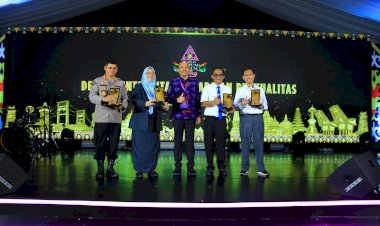 Polri-Raih-Juara-I-Kategori-Booth-Terfavorit-di-Kampung-Hukum-2025-Mahkamah-Agung