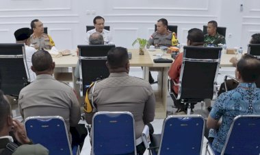 Silaturahmi-Kamtibmas-Jelang-Putusan-MK,-Kapolres-Belu-Gandeng-Forkopimda-dan-Tokoh-Agama-Temui-Dua-Paslon-Pilkada-2024