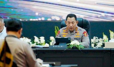 Kapolri-Paparkan-Persiapan-dan-Kesiapan-Pengamanan-Lebaran-2025-ke-Menko-Polkam