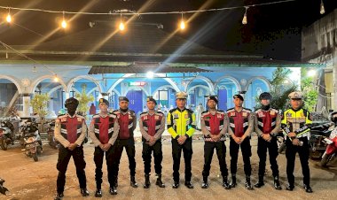 Wujudkan-Ramadhan-yang-Kondusif,-Sat-Lantas-dan-Perintis-Samapta-Polres-Belu-Bersinergi-Amankan-Ibadah-Sholat-Tarawih