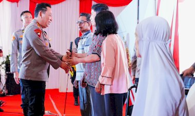 Kunjungi-Polda-Sumut,-Kapolri-Tinjau-Renovasi-Masjid-hingga-Bakti-Sosial