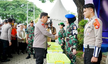 Tinjau-Rest-Area-KM-57,-Kapolri-Pastikan-Kelancaran-dan-Pelayanan-Masyarakat-saat-Arus-Mudik