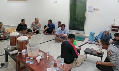 Safari-Ramadan,-Kapolres-Belu-Gelar-Buka-Puasa-Bersama-Jamaah-Mushola-Baiturrahman