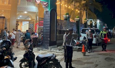 Penghujung-Ramadan-1446-H,-Sat-Lantas-Polres-Belu-Turun-ke-Masjid-Beri-Rasa-Aman-dan-Nyaman-Umat-Muslim-Saat-Ibadah-Tarawih