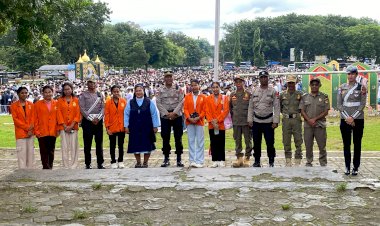 Sinergi-Jamin-Keamanan-Umat-Saat-Beribadah,-Polres-Belu-bersama-TNI,-Brimob-dan-Pemuda-Gereja-Amankan-Ibadah-Sholat-Idul-Fitri-1446-H