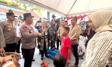 Kapolri-Cek-Langsung-Pelayanan-Arus-Balik-di-Stasiun-Tawang,-Dorong-Pemudik-Gunakan-Kereta-Api