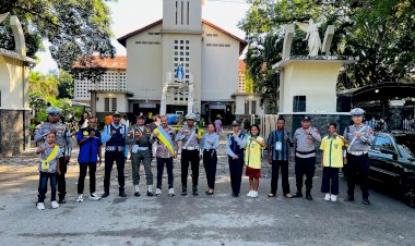 Misa-Paskah-2025,-Polres-Belu-Bersama-Instansi-Terkait-Bersinergi-Turun-ke-Gereja-Jamin-Ibadah-Berjalan-Aman-dan-Nyaman