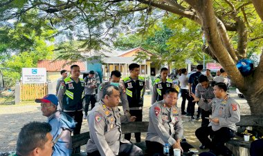 Polda-NTB-Kerahkan-Ratusan-Personel-Amankan-Aksi-Massa-di-Pelabuhan-Poto-Tano