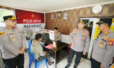 Sidak-Polsek-Samarinda-Kota,-Kapolri-Tekankan-Berantas-Premanisme-Optimalkan-Pelayanan