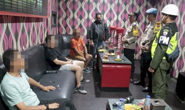 Gandeng-Sat-Narkoba-dan-Subden-POM,-Satgas-Ops-Pekat-Polres-Belu-Gelar-Patroli-dan-Tes-Urine-di-Tempat-Hiburan-Malam