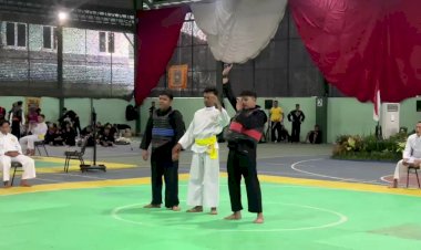 Personel-Polres-Lamongan,-Bripda-Sholeh-Maulana,-Raih-Medali-Emas-di-Pencak-Silat-Pangdivif-2-Cup-2025