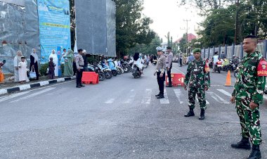 Sinergi-Jamin-Keamanan-Umat-Islam-Saat-Beribadah,-Polres-Belu-bersama-TNI-dan-Brimob--Amankan-Ibadah-Sholat-Idul-Adha-1446-H