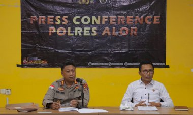 Kapolres-Alor-Pimpin-Konferensi-Pers-Ungkap-Kasus-Dugaan-Perdagangan-Orang-Berkedok-Perekrutan-Tenaga-Kerja-ke-Morewali