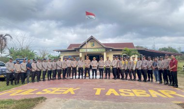 Ingin-Dicintai-Masyarakat,-Kapolres-Belu-Ajak-Personel-Polsek-Tasifeto-Barat-Respon-Cepat-Aduan-Masyarakat,-Antisipastif-dan-Inovatif