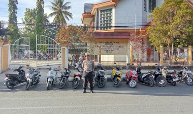 Rutinitas-di-Akhir-Pekan,-Satuan-Lalu-Lintas-Polres-Belu-Atur-Lalu-Lintas-di-Gereja-Saat-Ibadah-Minggu