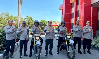 Terobosan-Kapolda-NTT:-Hadiah-Motor-‘Emas’-untuk-Dua-Bhabinkamtibmas,-Penjaga-Keamanan-dan-Hati-Masyarakat