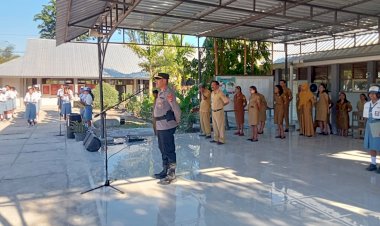 Peduli-Masa-Depan-Generasi-Muda,-Kapolsek-Tasbar,-IPDA-Makxi-Ninu-Ajak-Ratusan-Pelajar-SMAN-1-Tasifeto-Barat-Jauhi-Kenakalan-Remaja-dan-Patuhi-Aturan-Lalu-Lintas