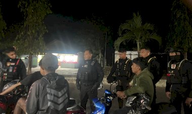 Patroli-Akhir-Pekan,-Tim-Perintis-Samapta-Polres-Belu-Sisir-Sejumlah-Titik-dalam-Kota-Cegah-Segala-Bentuk-Gangguan-Kamtibmas