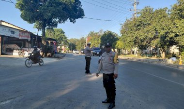 Beri-Pelayanan-Prima-untuk-Masyarakat,-Kapolres-Belu-Kerahkan-Ratusan-Personel-Rutin-Atur-Lalu-Lintas-di-Pagi-Hari