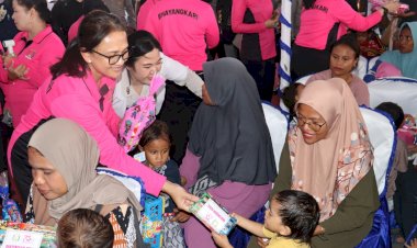 Bhayangkari-Peduli,-Bantuan-dari-Ende-Menjangkau-Sikka-dan-Ngada