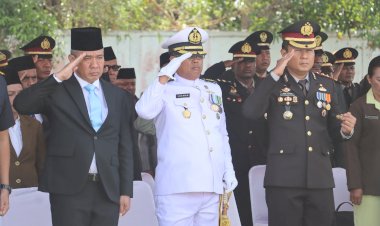 Momentum-Hari-Pahlawan-Tahun-2025,-Kapolres-Belu-bersama-Pejabat-Utama-Hadiri-Upacara-dan-Ziarah-Rombongan-di-Taman-Makam-Pahlawan-Seroja