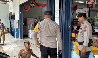 Picu-Gangguan-Kamtibmas,--Unit-Pamapta-dan-Piket-Fungsi-Polres-Belu-Gerak-Cepat-Bubarkan-Sekelompok-Pemuda-yang-Mengkosumsi-Miras-di-Emperan-Toko