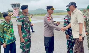 Sambut-di-Bandara,-Kapolres-Belu-Dampingi-Menhan-RI-Tinjau-Fakultas-Vokasi-Logistik-Militer-Unhan-RI