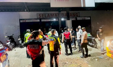 Pimpin-Patroli-Hingga-Dini-Hari,-Wakapolres-Belu-bersama-Tim-KRYD-Gagalkan-Aksi-Balap-Liar-dan-Bubarkan-Pesta-Miras-di-Kompleks-Pasar-Baru