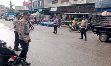 Beri-Rasa-Aman-dan-Cegah-Laka-Lantas,-Personel-Pos-Pelayanan-Ops-Ketupat-2026-Polres-Belu-Rutin-Atur-Lalu-Lintas-dan-Patroli-di-Pasar
