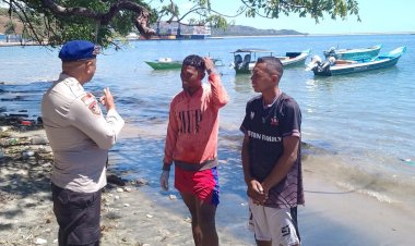 Patroli-ke-Pesisir-Pantai,-Personel-Sat-Polairud-Polres-Belu-Imbau-Nelayan-Utamakan-Keselamatan-dan-Urungkan-Melaut-Saat-Cuaca-Buruk