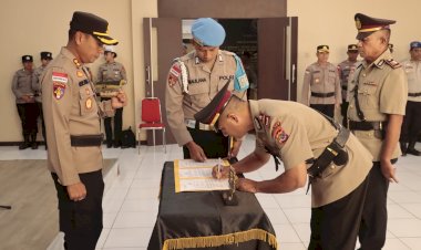 Rotasi-Jabatan,-Kapolres-Belu,-AKBP-I-Gede-Eka-Putra-Astawa-Pimpin-Serah-Terima-Jabatan-Kapolsek-Kakuluk-Mesak