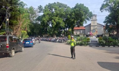 Rutin-Datangi-Gereja-saat-Akhir-Pekan,-Langkah-Polres-Belu-Jamin-Keamanan-dan-Cegah-Laka-Lantas-Saat-Ibadah-Minggu